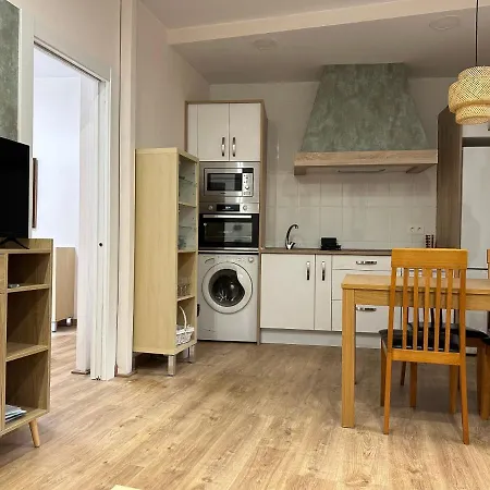 Апартаменты Dos Torres Tenor Gayarre - Encanto Con Balcon Interior